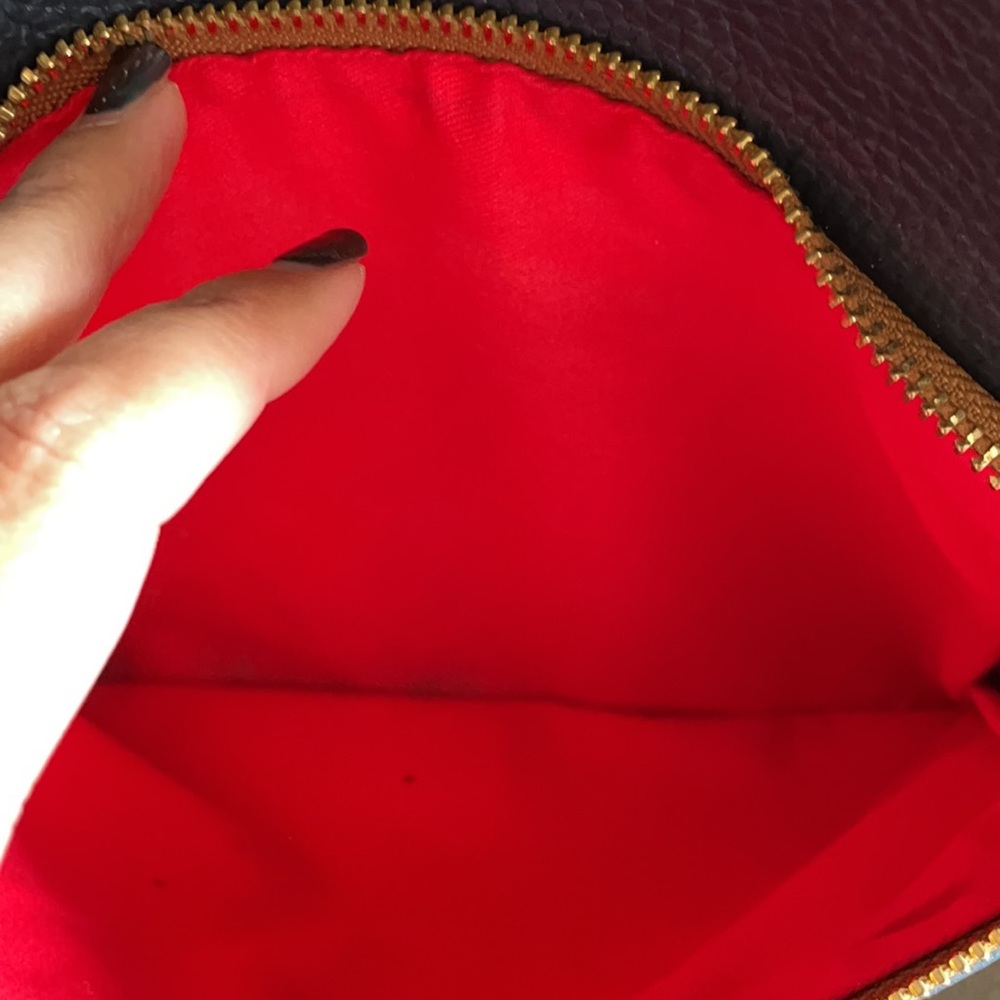 Dooney & Burke Bag!! - Picture 5 of 7
